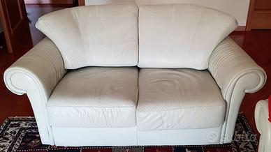 divani in pelle bianca