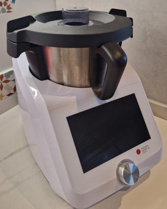 Robot da cucina “Monsieur Cuisine Smart”