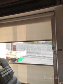 Tenda a rullo per garage
