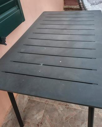 Tavolo per esterno