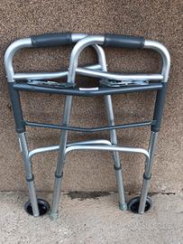 Deambulatore pieghevole