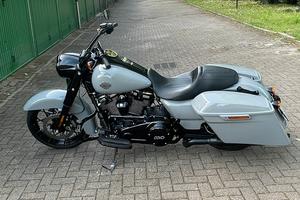 Road king special