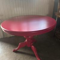 Tavolo rotondo rosso