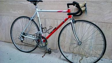 Bici da corsa vintage dedonato