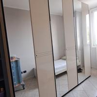 Armadio a 6 ante  
