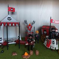 Playmobil Knights Accampamento Cavalieri del Lupo