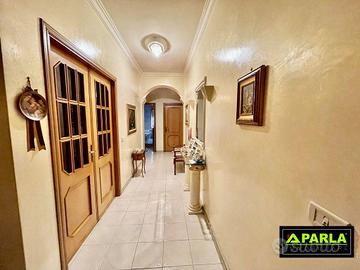 Appartamento di 140 m² con più di 5 locali a Canic