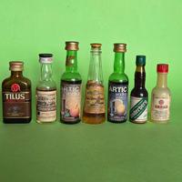 Lotto 7 Bottigliette Vintage Liquori Mignon