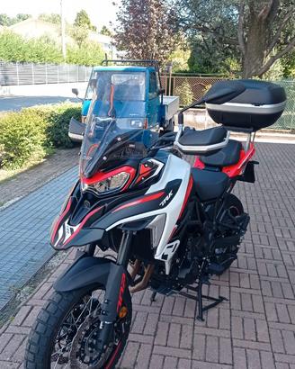 Benelli trk 702 x