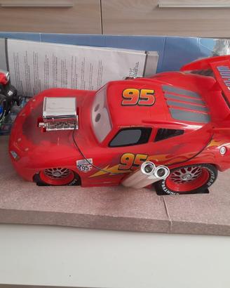 Auto giocattolo 