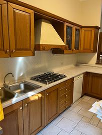 Cucina completa in legno + Elettrodomesti e tavolo
