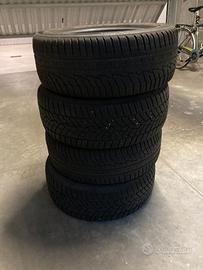 Gomme invernali 215/55 16