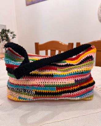 Borsa a righe multicolor uncinetto