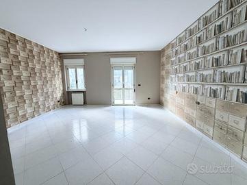 4 LOCALI A MARANO DI NAPOLI