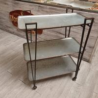 Carrello a ripiani 