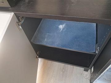 Mobile sotto tv