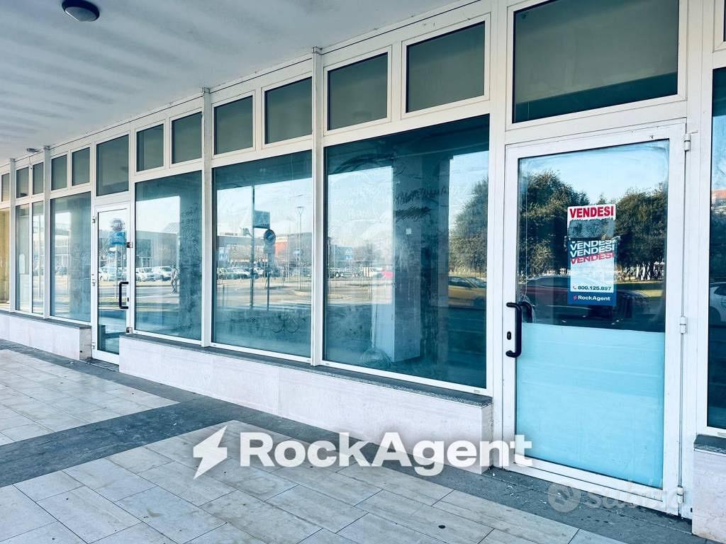 Immobile di 615 m² con 3 locali a Rubano - Altro