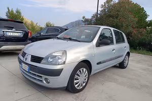 RENAULT Clio 1.2i 58CV NEOPATENTATI