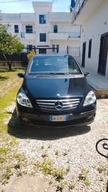 Mercedes-Benz B 200 CDI CHROME – Soli 143.000 km