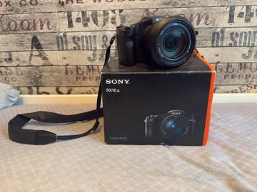 Sony rx10 III ponte zoom ottico 25x