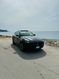 Maserati grecale Gt 300 cv anno 2023