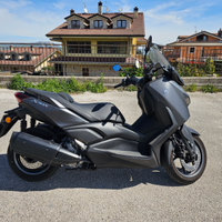 Yamaha X-Max 300