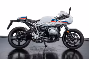 BMW Nine T Racer ( 1.700 KM !!!)