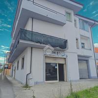 NEGOZIO A ALBA ADRIATICA