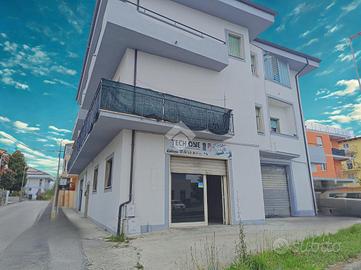 NEGOZIO A ALBA ADRIATICA