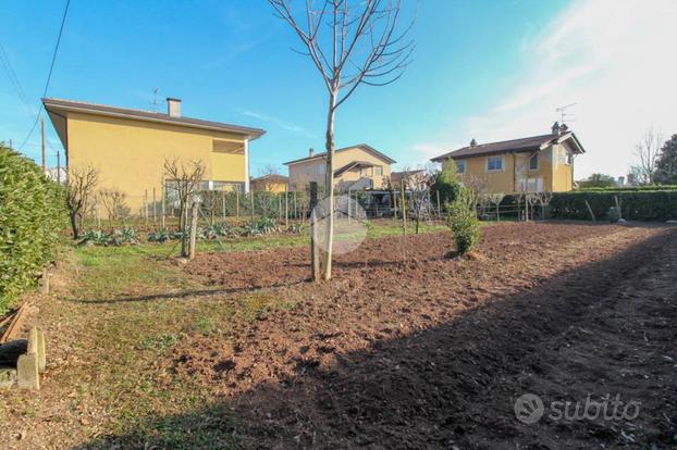 TER. RESIDENZIALE A MONTICHIARI