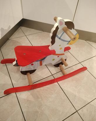 Cavalluccio a dondolo