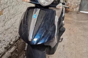piaggio beverly 400