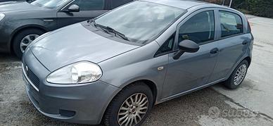 Fiat grande punto benzina Km 189000