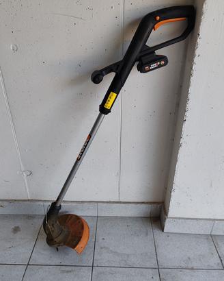 tagliabordi worx con batteria