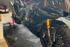 Yamaha R1 2016 pronto pista
