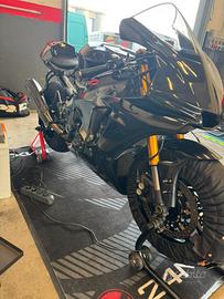 Yamaha R1 2016 pronto pista