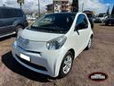 toyota-iq-1-0-sol-bianco-perla-tetto-nero-lucido
