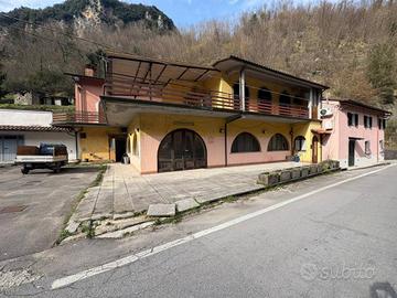 Immobile di 160 m² a Fabbriche di Vergemoli