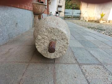 Rullo in pietra (rubat)