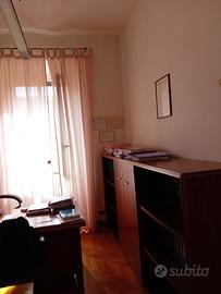 Stanza uso ufficio in Via Cola di Rienzo