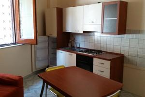 Bivani arredato ammobiliato indipendente