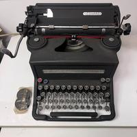 Macchina da scrivere Olivetti M40/3 funzionante