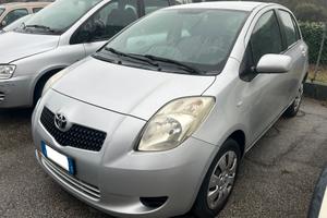 Toyota Yaris 1.0 5 porte Sol