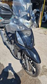 Kymco People 200 GTI