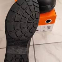 Scarpe antinfortunistiche nuove