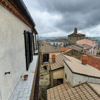 Casa più deposito nel paese di anzi