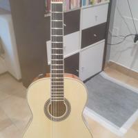 Chitarra acustica elettrificata ffalstaff