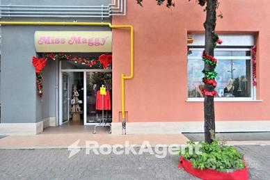 LOCALE COMMERCIALE, VIA INGHILTERRA