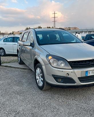 Opel Astra 1.3 CDTI Station Wagon Club