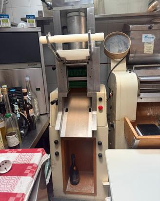 Raviolatrice dominioni